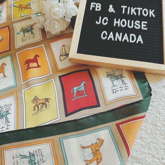 Bundle of 3 square scarves. - Picture 3 of 6